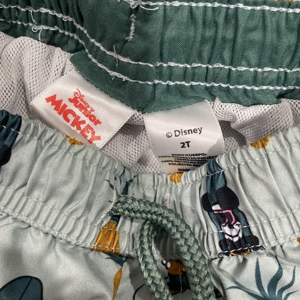 Disney Mickey Mouse Green and White Rashguard Swim Set - Picture 2 of 5